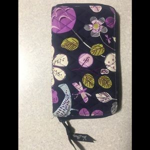 Vera Bradley zip around wallet